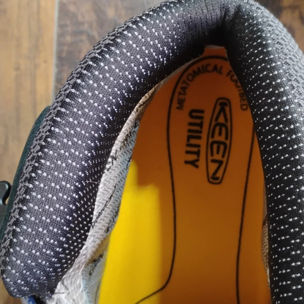 KEEN Kids Black and Gray Outdoor Ankle Boots